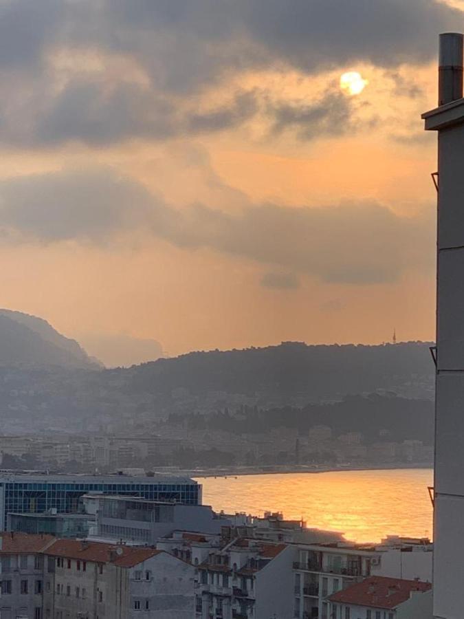 نيس Superbe Appartement 3 Pieces Vue Mer Dans Une Residence Arboree 5 Min De La Mer المظهر الخارجي الصورة